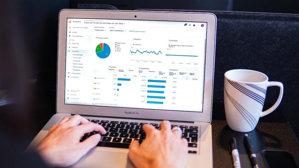 Laptop Analytics - Crypto vs. Real Estate
